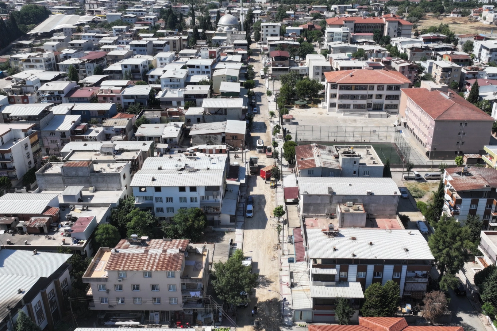 Manisa'da altyapı tamamlandı, üstyapı yenileniyor 