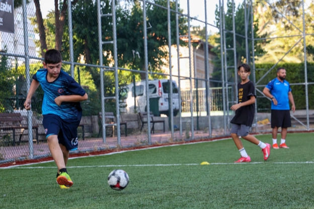 Antalya'da Futbol Akademisi’nde yeni sezon başladı 