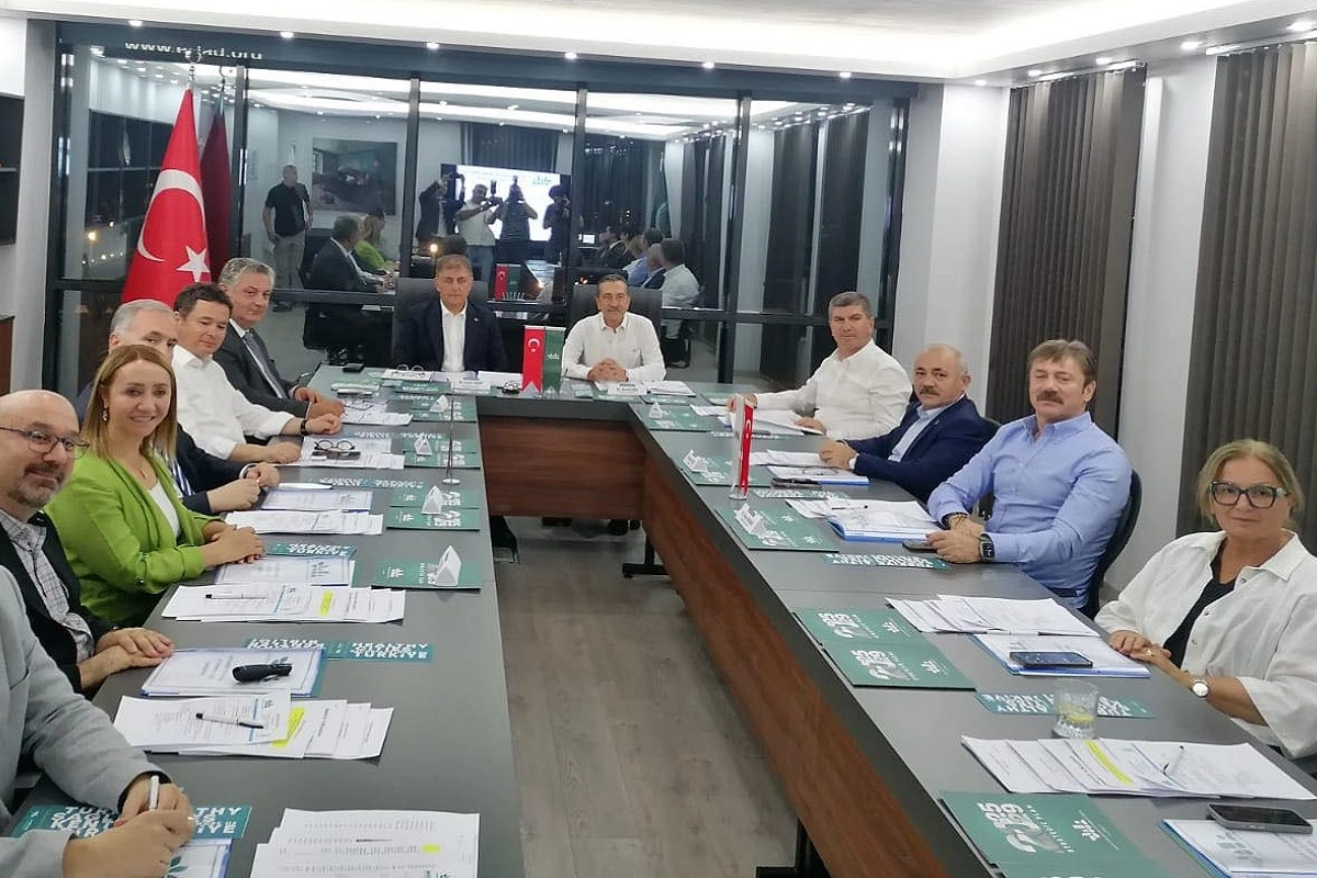 Başkan Tekin, sağlıklı kentler için Eskişehir’deydi 