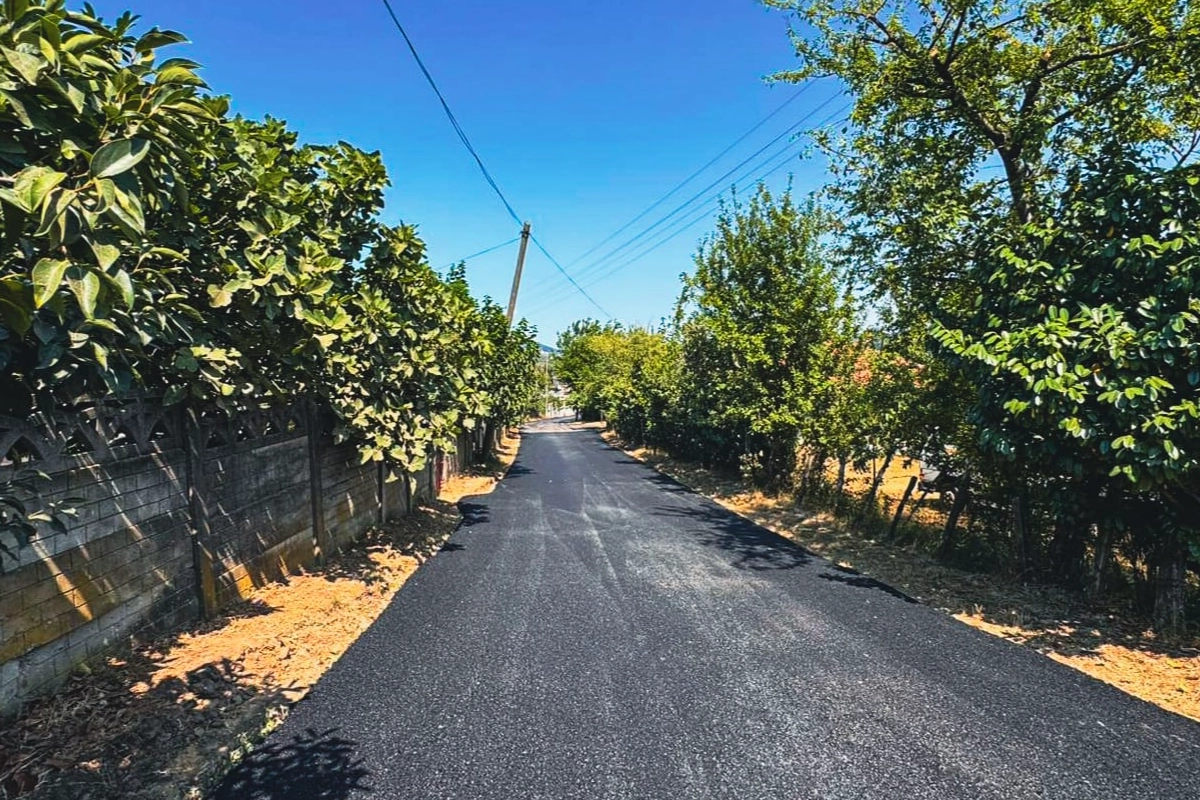 Sakarya Karasu’da bir mahallenin ulaşım hattı daha yenilendi 
