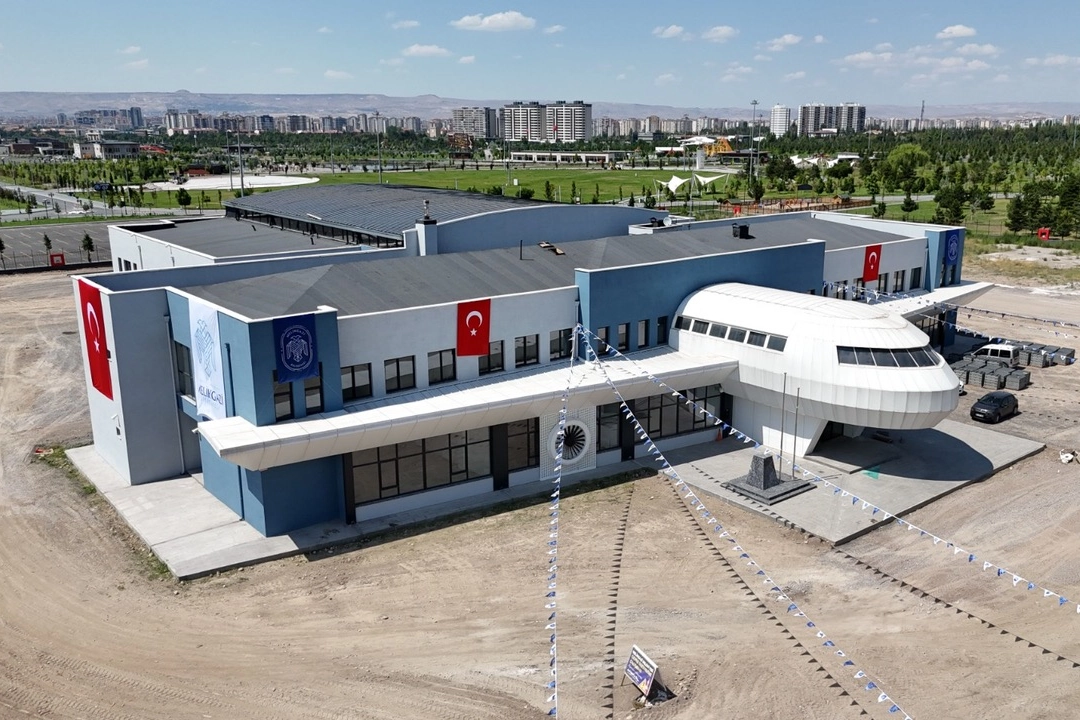 Kayseri Melikgazi'ye Havacılık ve Uzay Teknolojileri Meslek Lisesi 