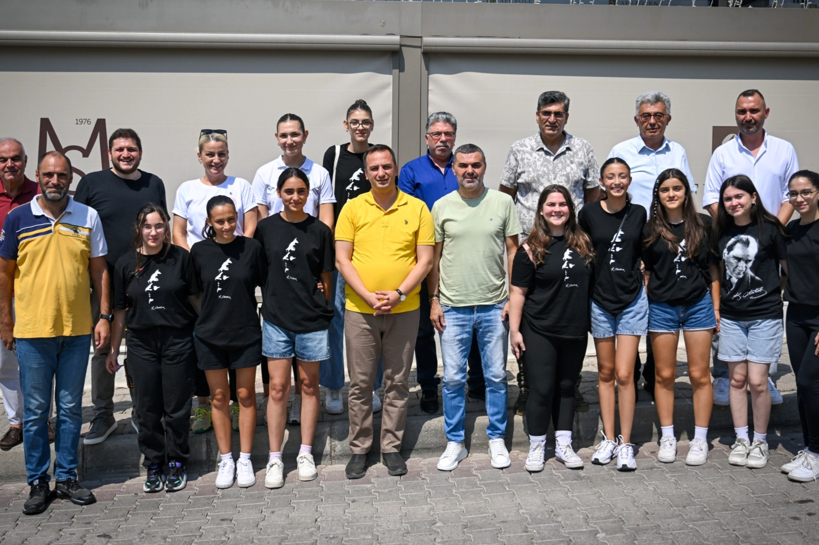 Bornova’nın sultanları set vermeden zirvede 