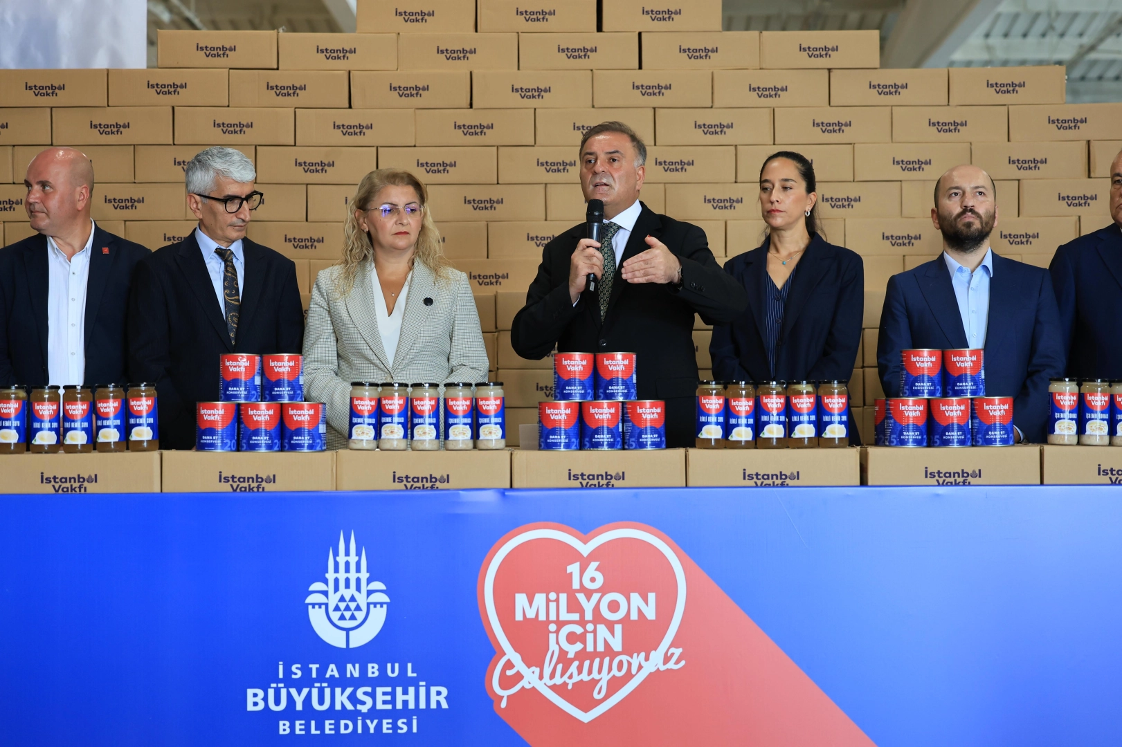 İstanbul'un bağışladığı konserveler yola çıktı 