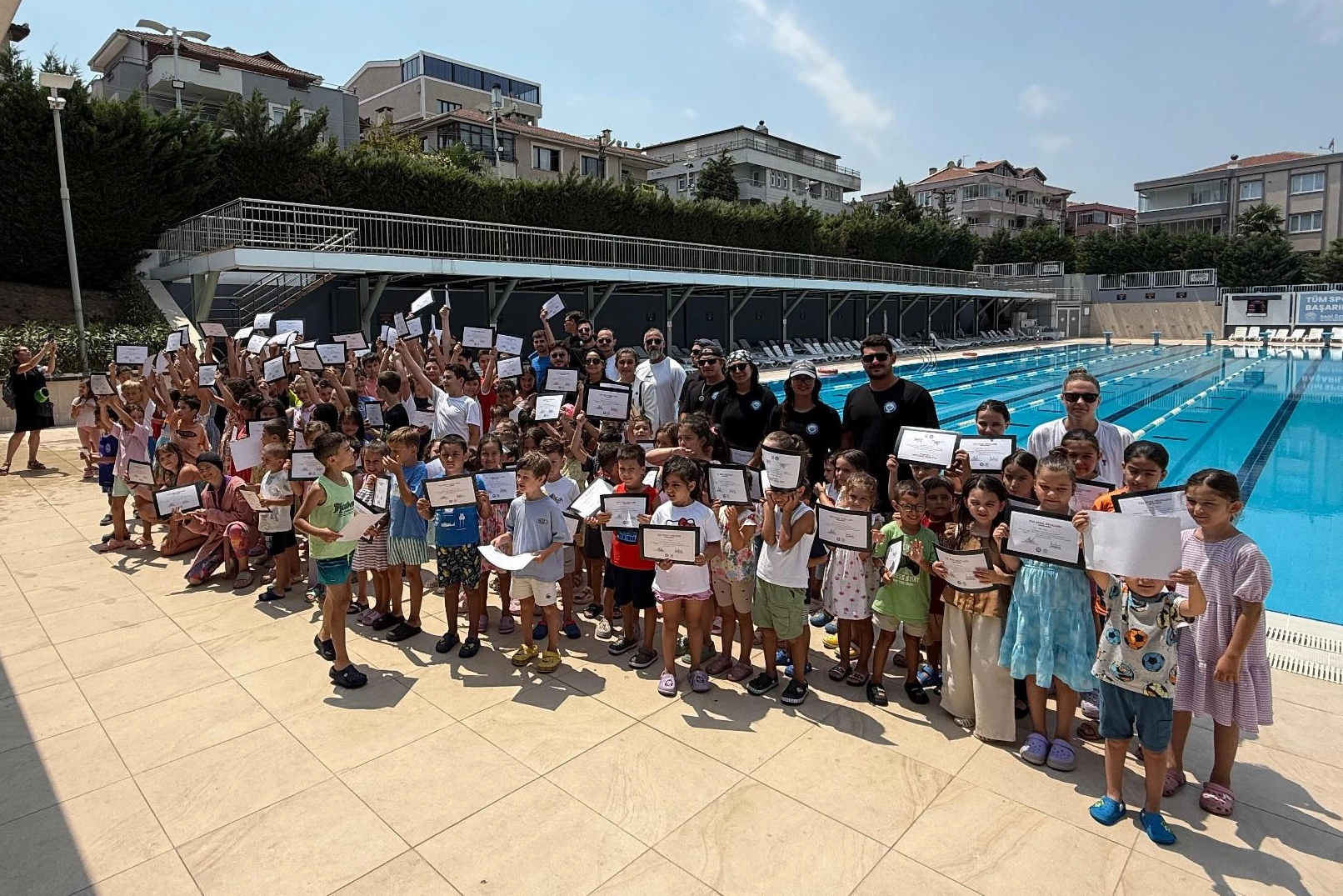 Bursa Nilüfer'de minik sporcular sertifikalandı 