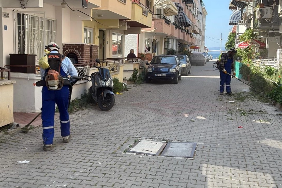 Bursa'da Gemlik Belediyesi'nden Kumla’ya yaz temizliği desteği 