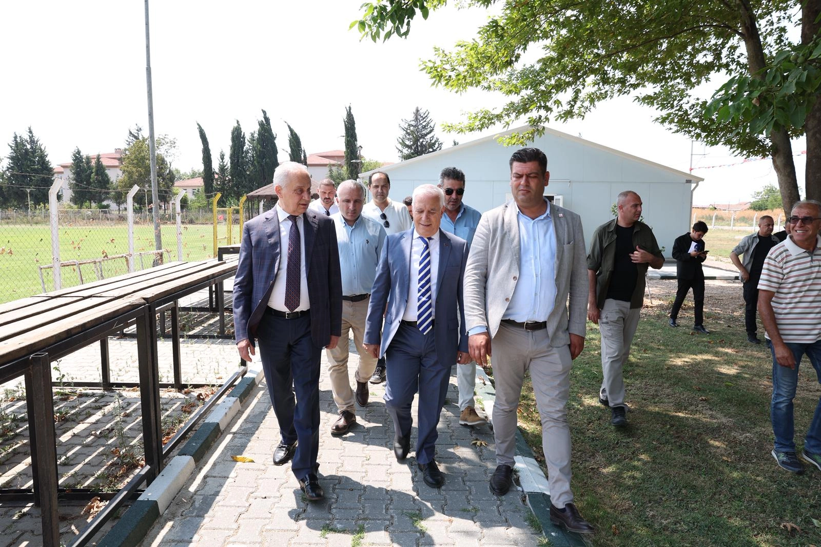 Bursa Mustafakemalpaşa Stadı sil baştan yenilendi 