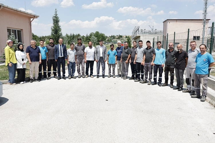 Kütahya'da Arıtma Tesisi personeline Başkan Kahveci morali 