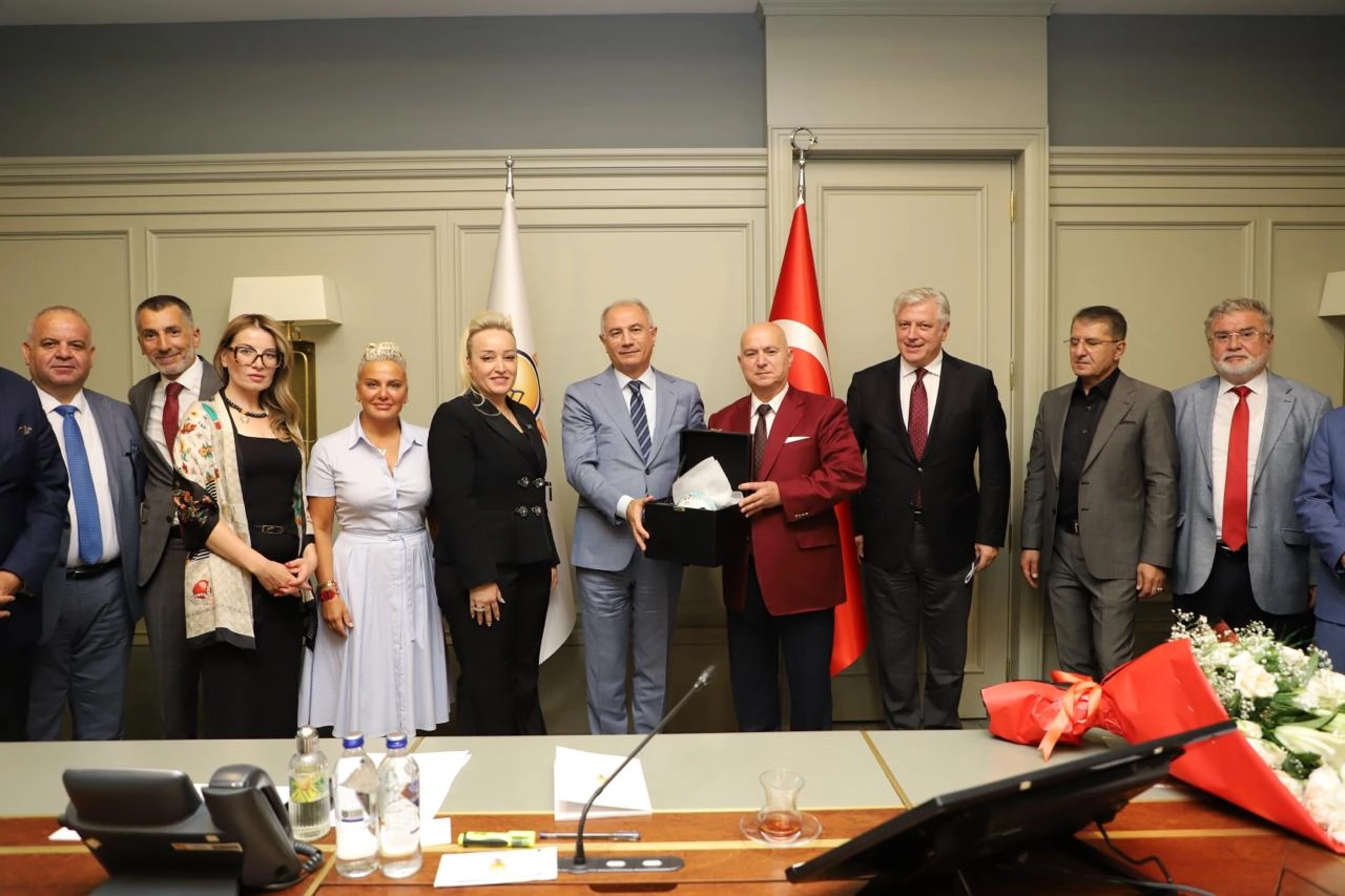 Demokratlar Konfederasyonu, demokrasi için ilk adımı AK Parti ile attı 