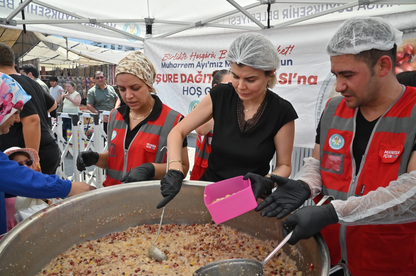 Manisa Büyükşehir'den çölyak hastalarına özel aşure 