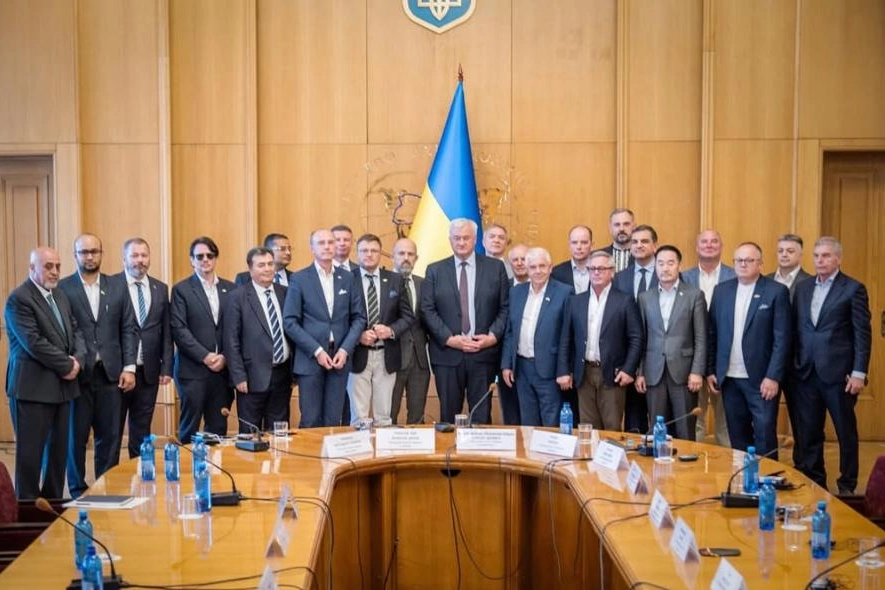 Ukrayna'da fahri konsoloslar 'güç birliği' için buluştu 