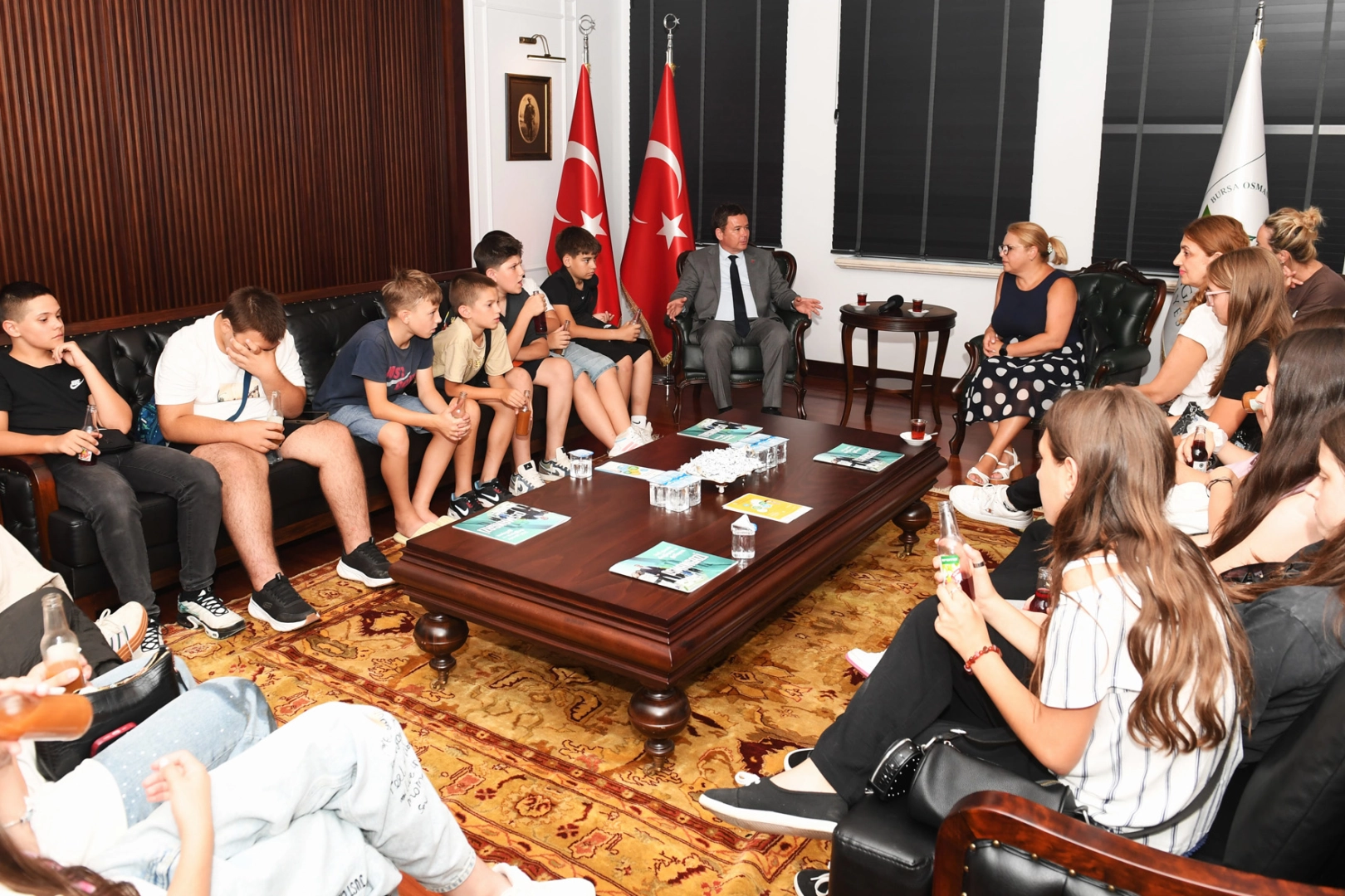 Bosnalı öğrencilerden Erkan Aydın’a ziyaret 