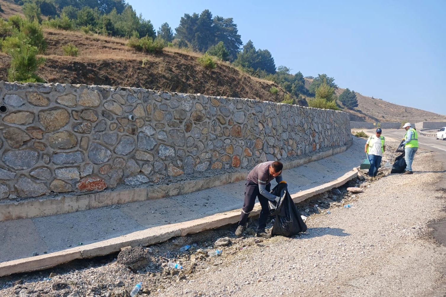 Bursa Büyükşehir’den yangın bölgelerinde çevre temizliği 