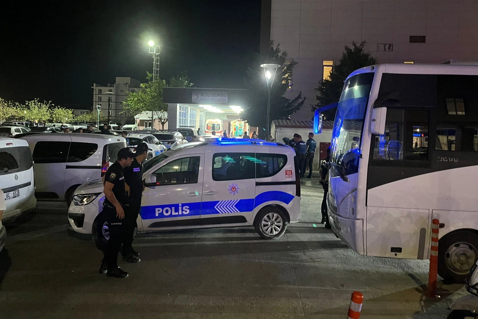 Adıyaman Kahta’da bıçaklı ve silahlı kavga 