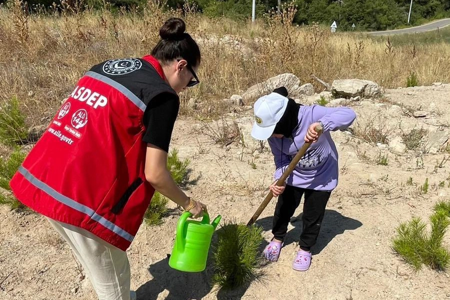 Bursa Gemlik'te aileler ve çocuklar orman ve doğa aşısı 