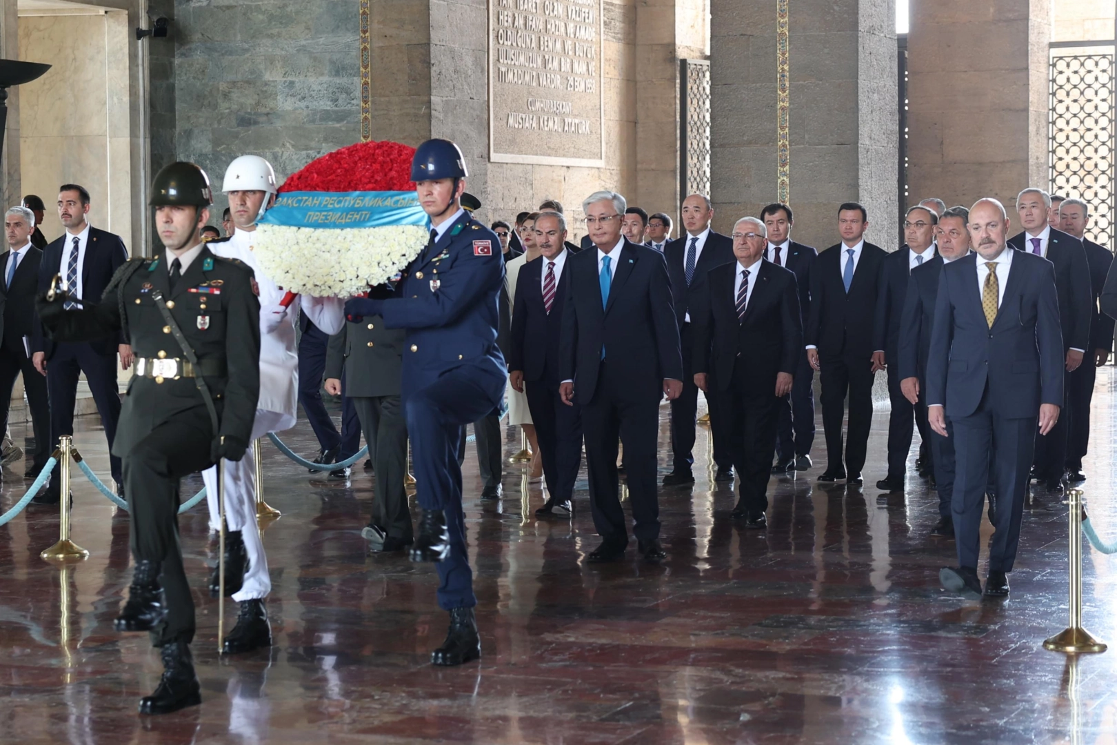Kazakistan Cumhurbaşkanı Tokayev Anıtkabir'de 