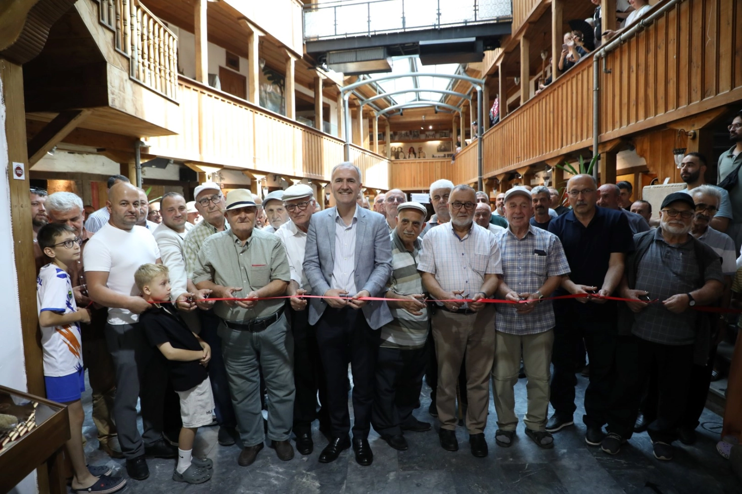 Gurbette 60. yıl sergisi Bursa İnegöl'de açıldı 