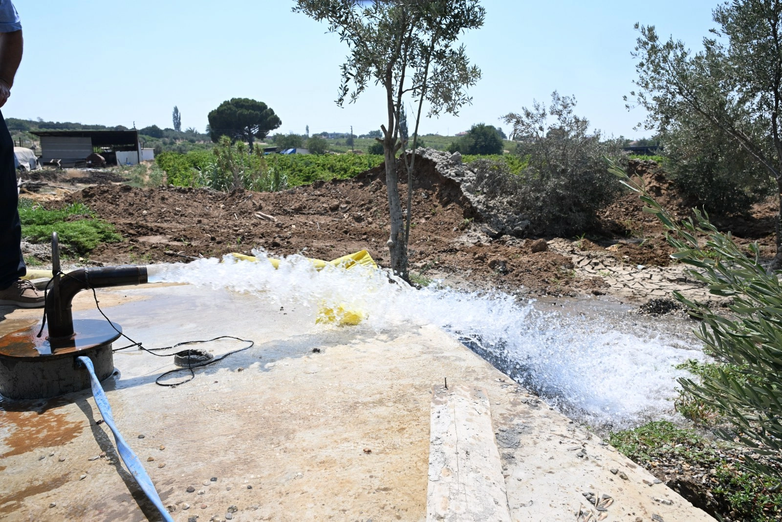 Manisa Gölmarmara'da saniyede 8 litre verimli sondaj 