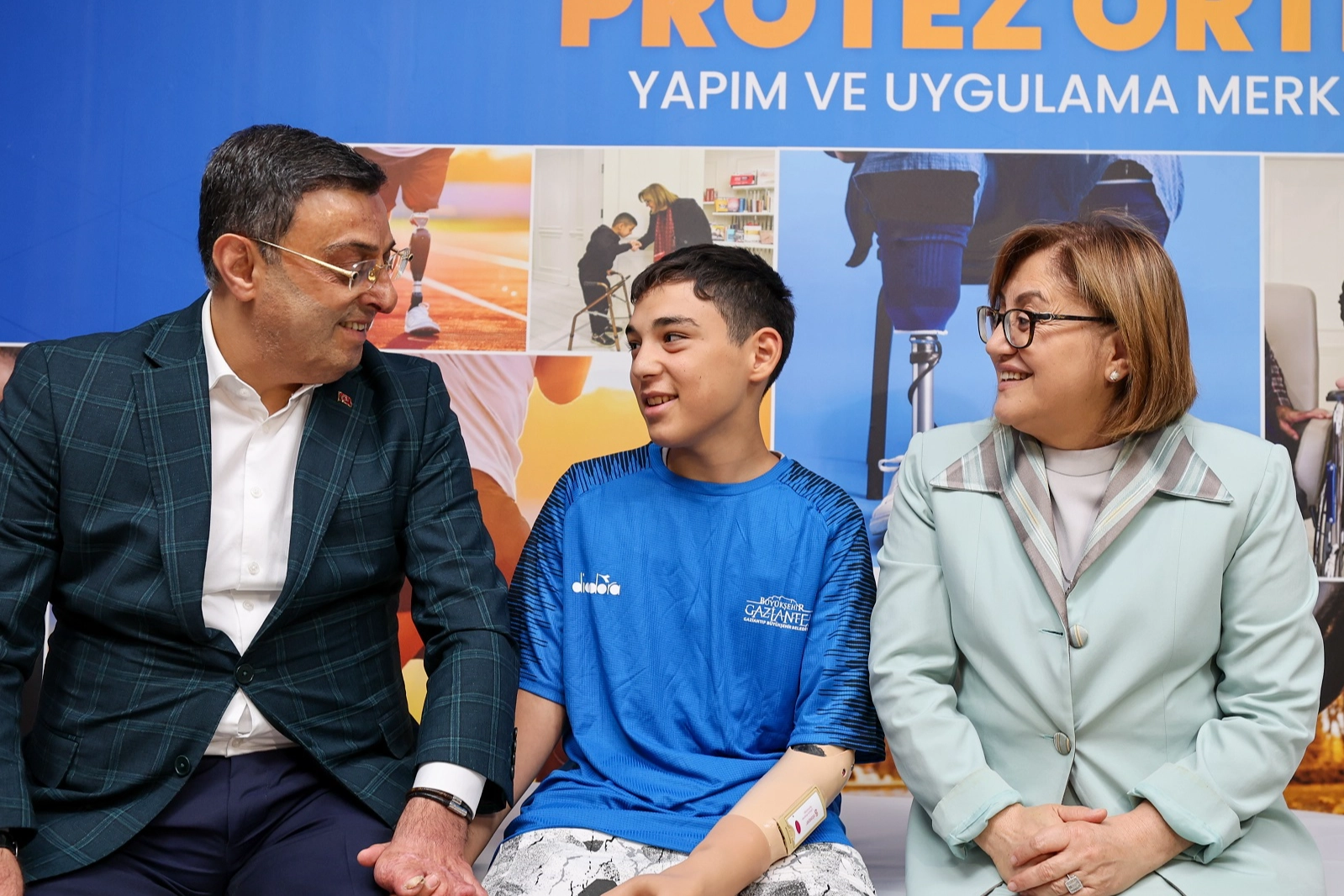 Mehmet Efe’nin hayali gerçek oldu: Protezle ilk maçını oynadı 