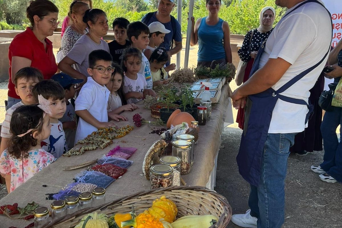 Miniklere doğadan sofraya tarım eğitimi 