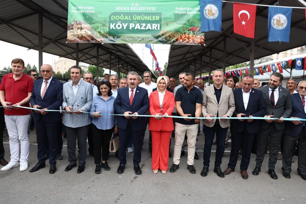 Sivas’ta doğal ürünler ve köy pazarı hizmete açıldı 