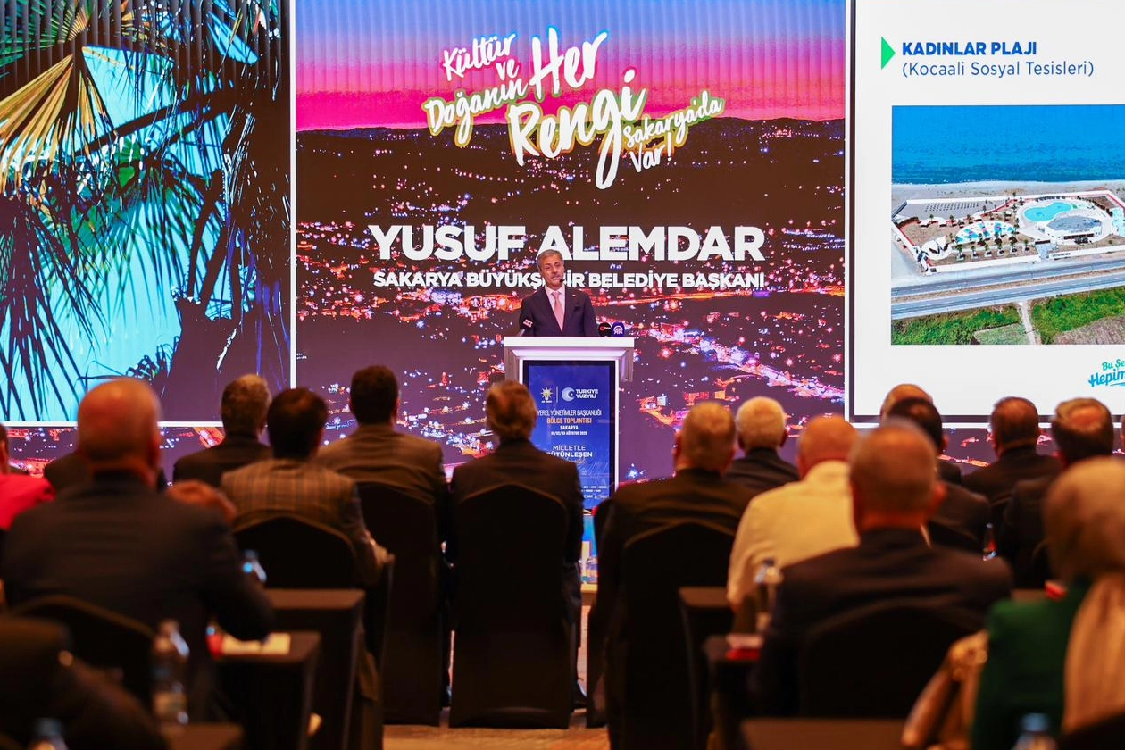 AK Parti’nin hizmet vizyonu Sakarya’da masaya yatırıldı 