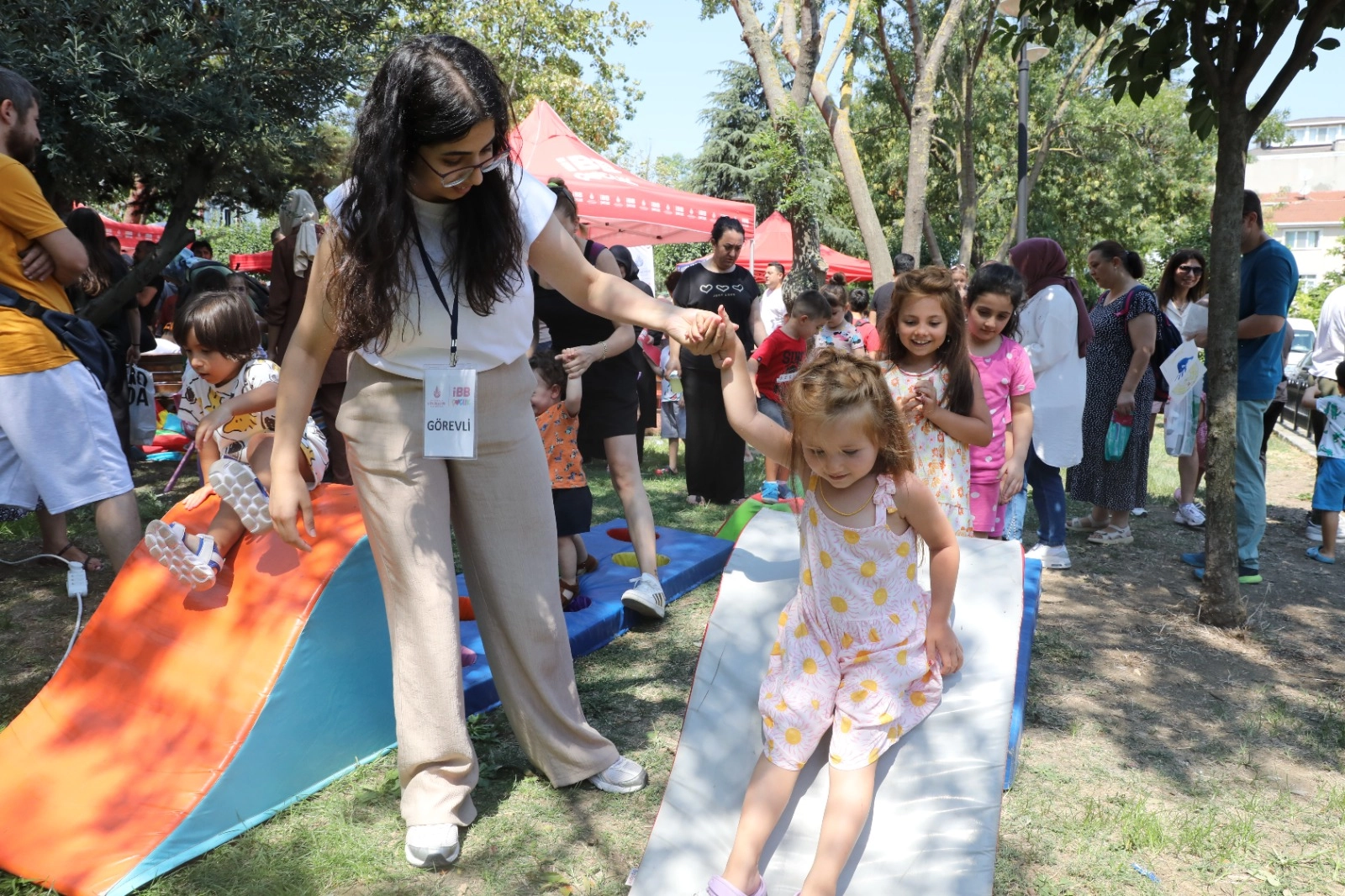 İstanbul'da çocuklar 'oyun her yerde' dedi 