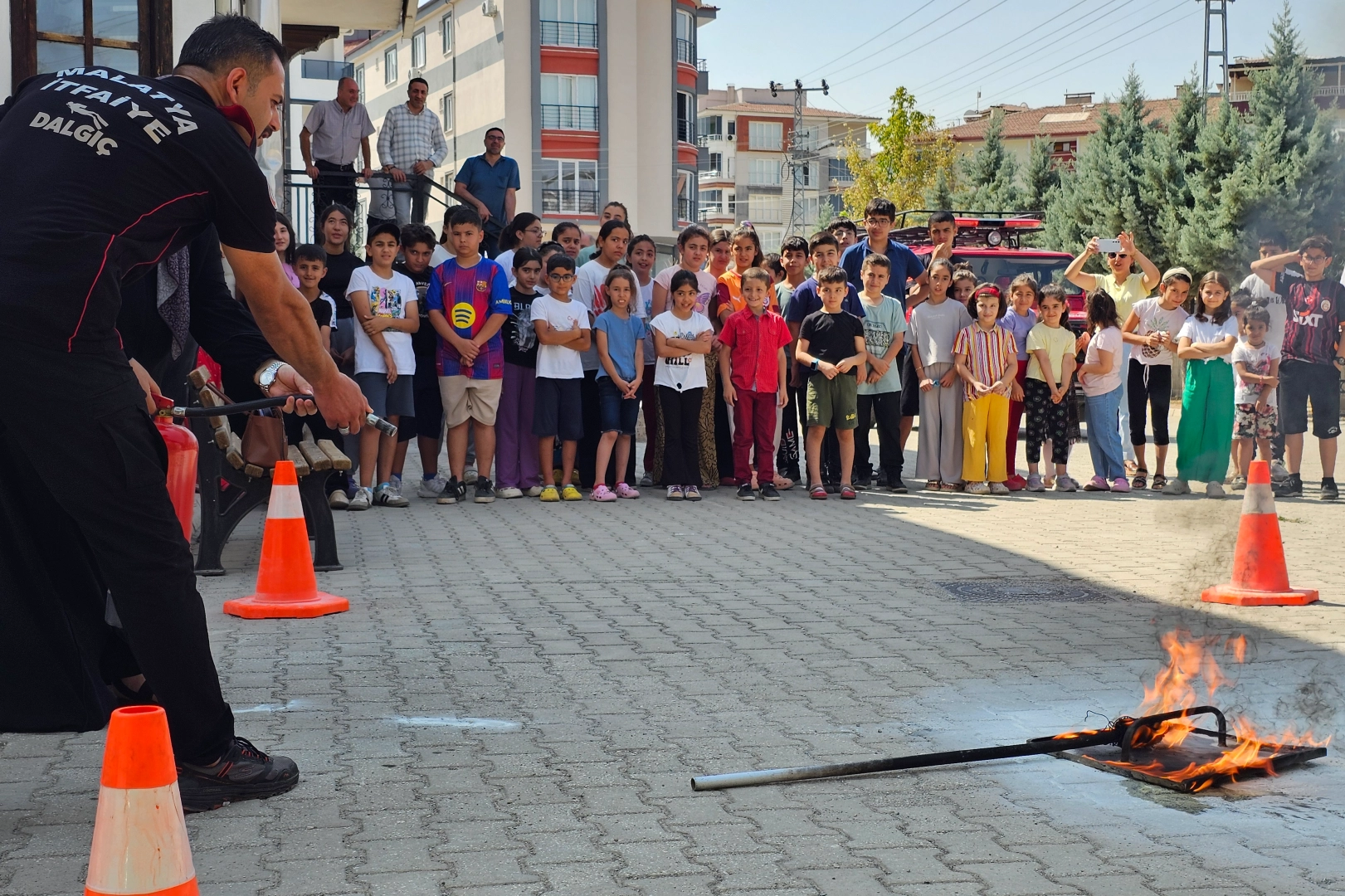 Malatya Büyükşehir’den semt konaklarında afet bilinci eğitimi 