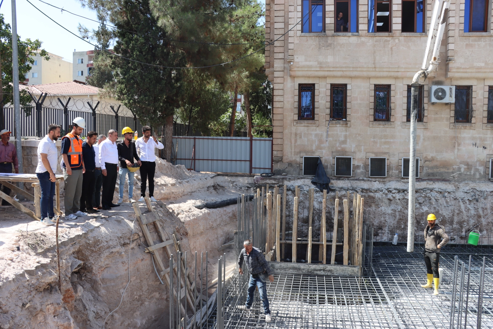 Midyat’ta ek belediye hizmet binasının temeli atıldı 