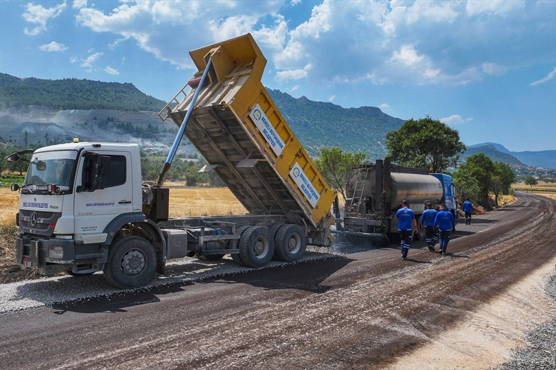 Büyükşehir, 2025 asfalt sezonunu hız kesmeden sürdürüyor 