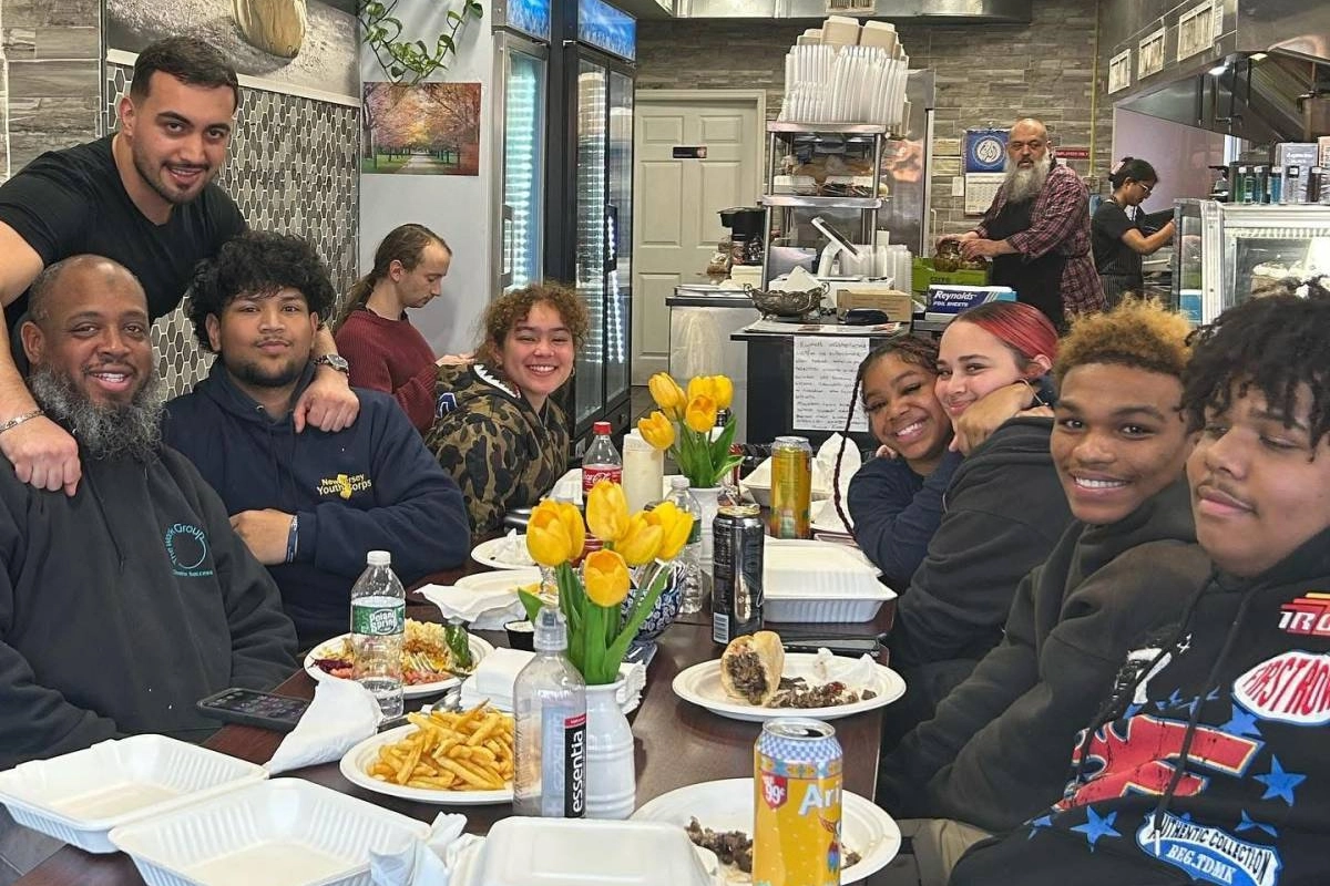 Jersey Kebab, New Jersey Monthly okurları tarafından 'en iyi restoran' seçildi 
