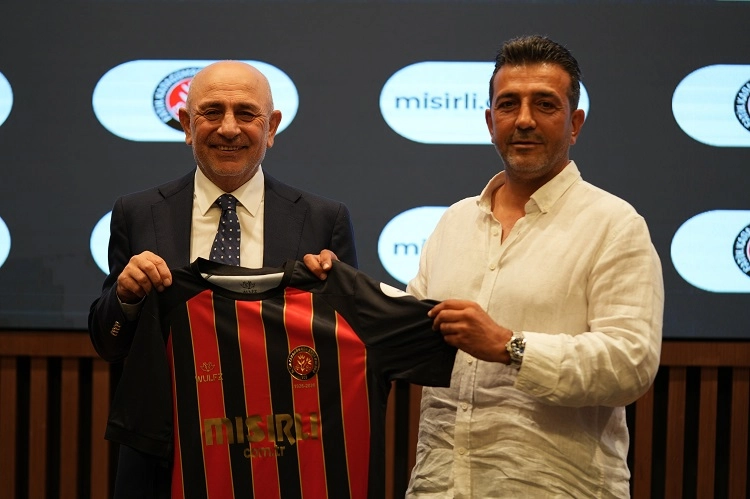 Fatih Karagümrük'e yeni göğüs sponsoru 