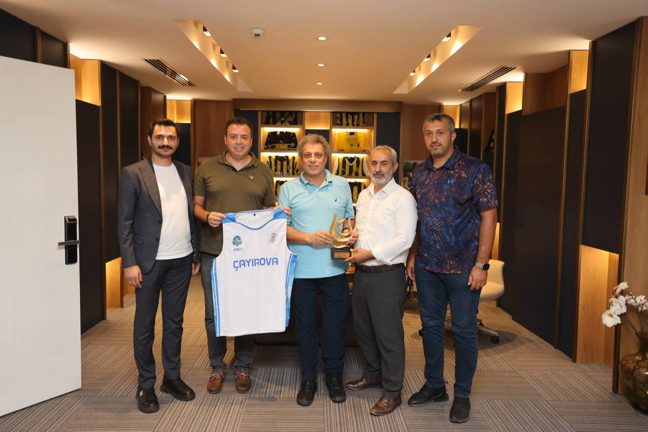 Çayırova Belediyesi Basketbol'un sağlık sponsoru değişmedi 