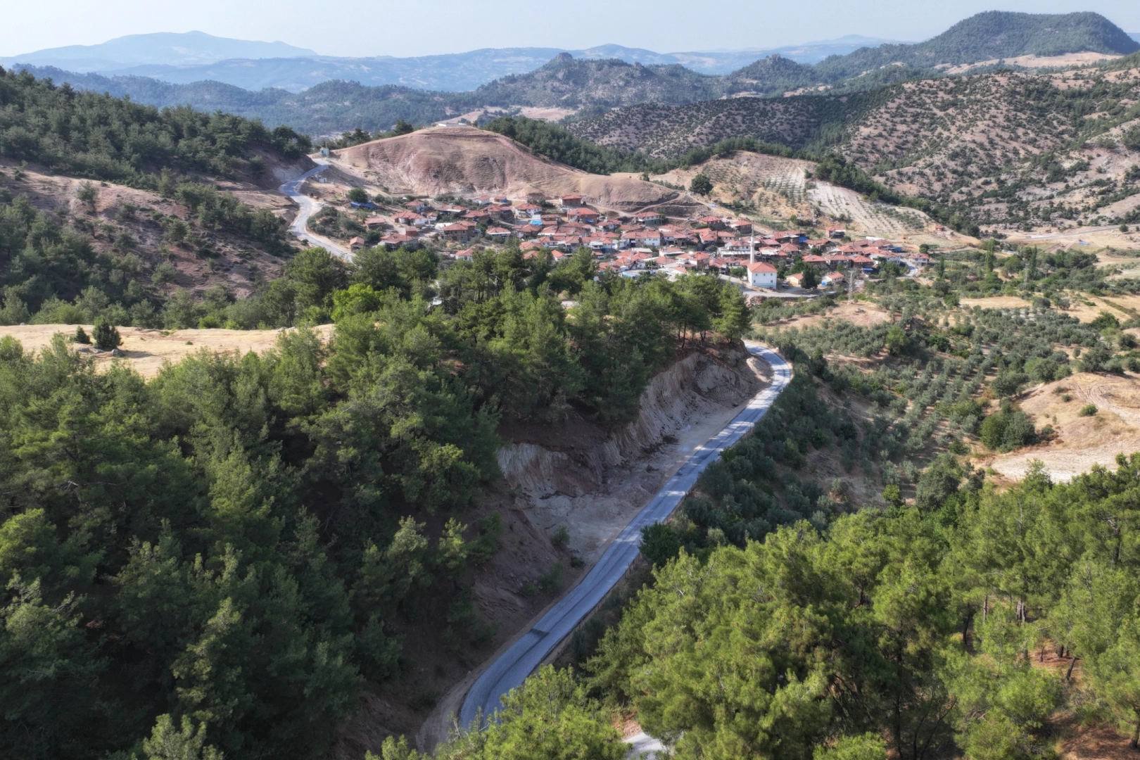 30 yıllık yol sorununa çözüm 