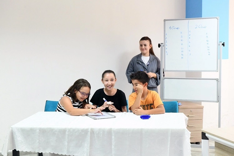 Bursa Osmangazi'de kitap dostları yarıştı 