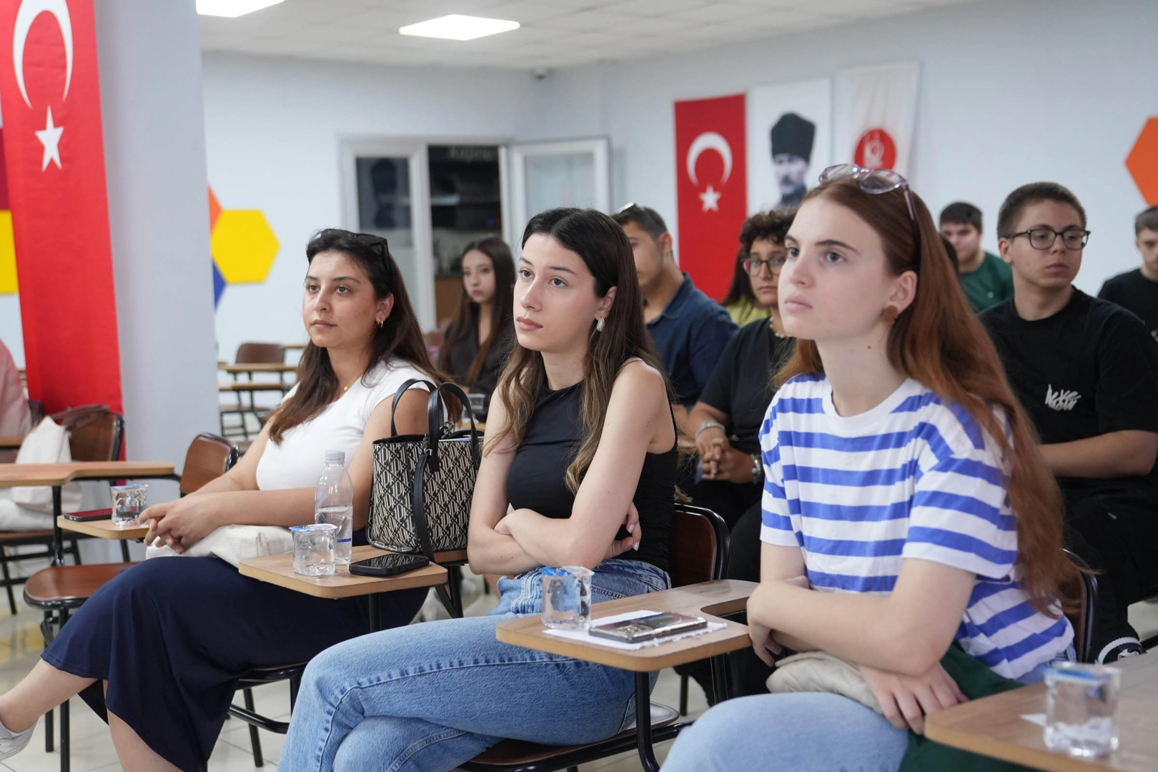 Keçiörenli gençler geleceğe yapay zekayla hazırlanıyor 