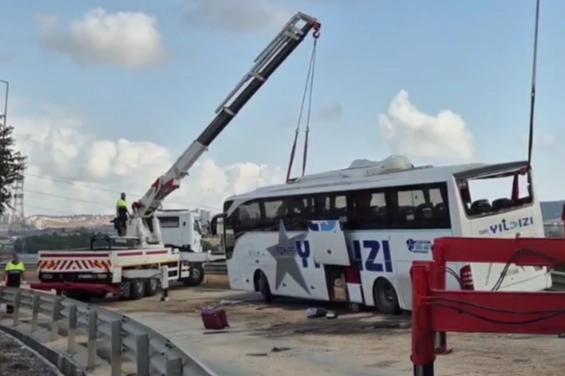 İstanbul Kuzey Marmara Otoyolu’nda feci kaza: 3 ölü, 20 yaralı! 