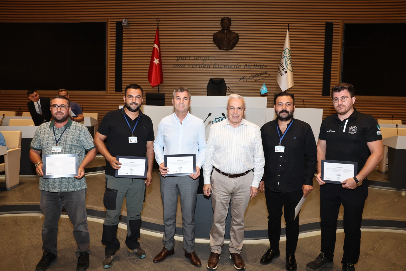 Bursa Nilüfer'den yangınlarla mücadelede görev alan ekibe teşekkür 