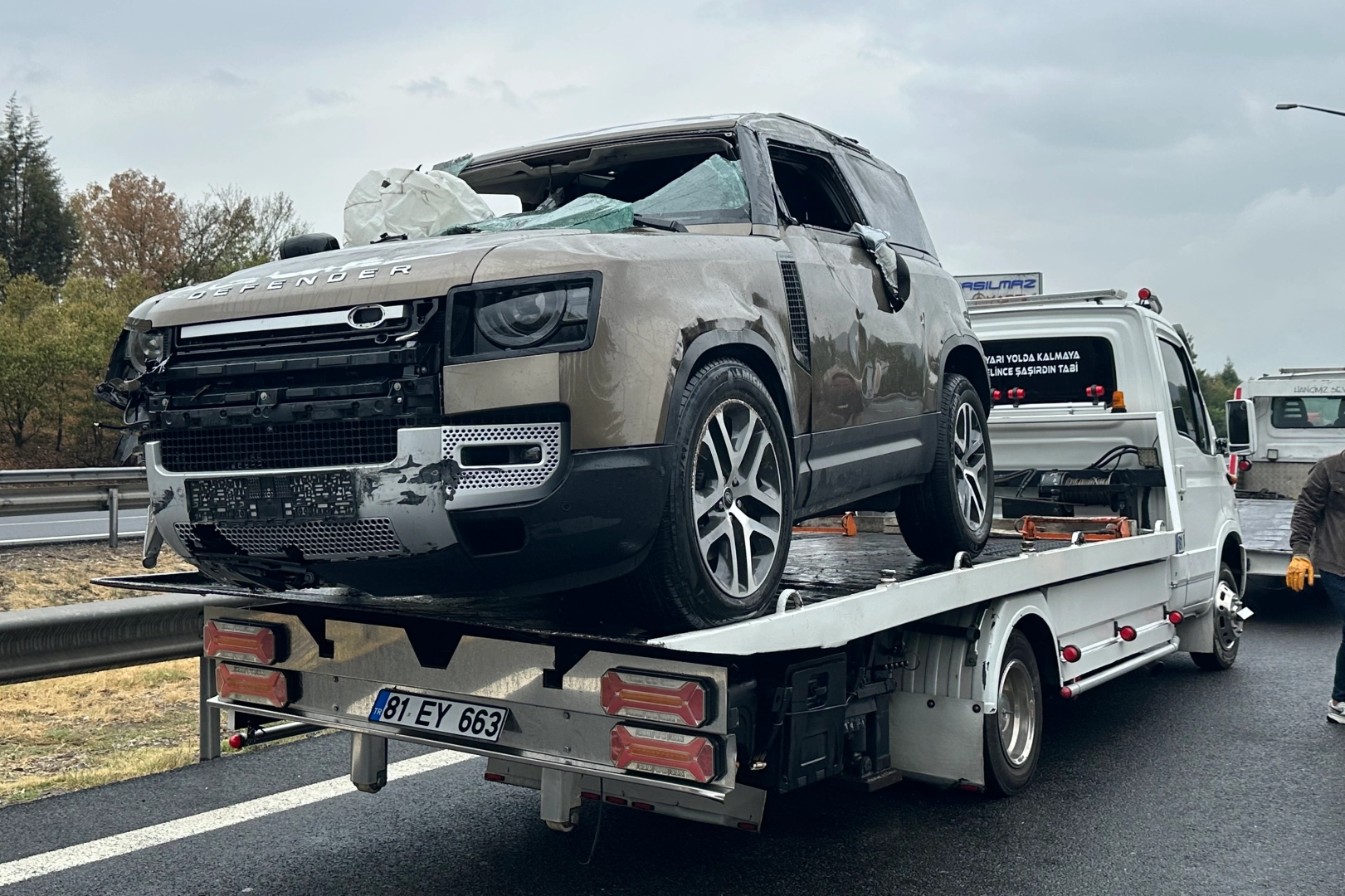 Düzce’de cip takla attı 