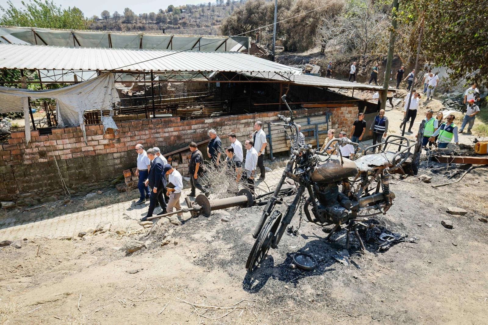 İzmir'de yangınzedeler yıl sonuna kadar suya ücret ödemeyecek 