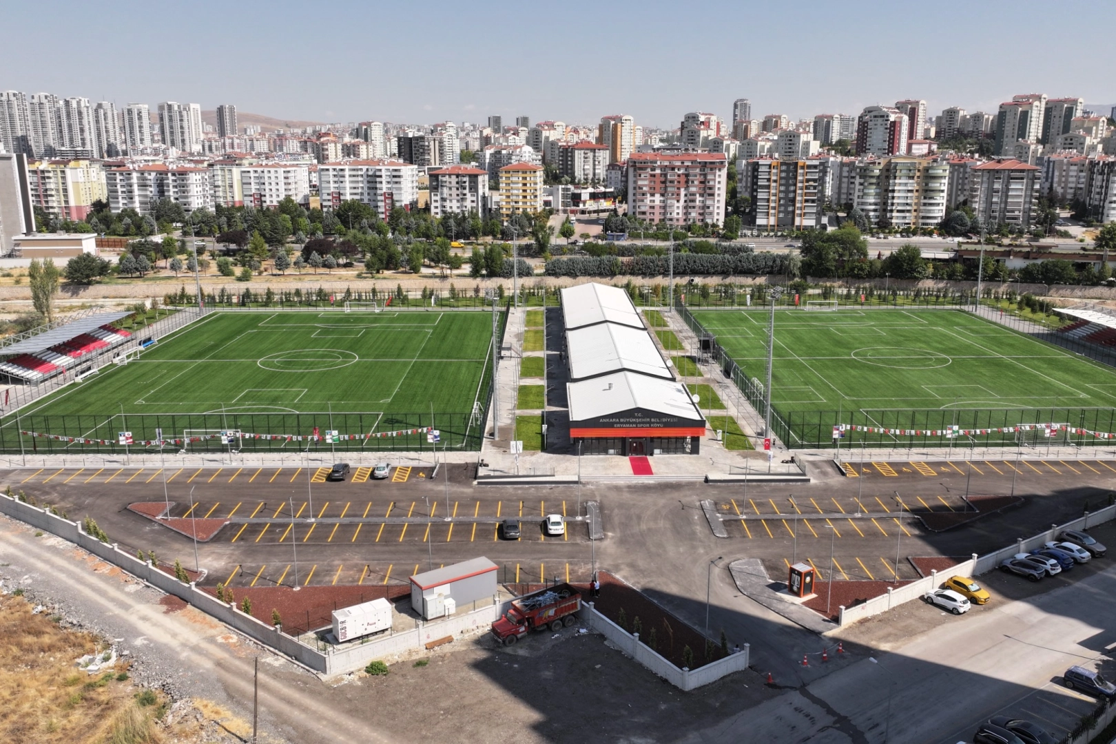 Ankara’nın spor altyapısı güçleniyor: Batıkent ve Ovacık spor köyleri açılıyor 