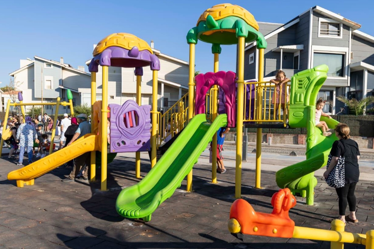 İzmir'de yenilenen Recep Doyuk Parkı açıldı 