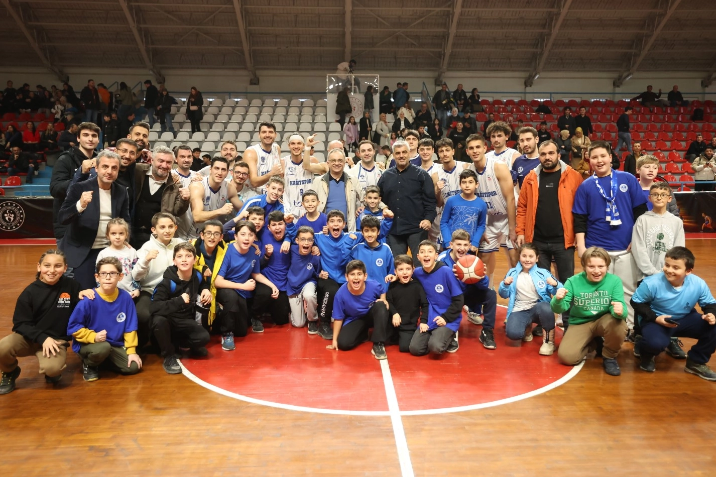 Basketbolda Kağıtspor yeniden 1. Lig’de 