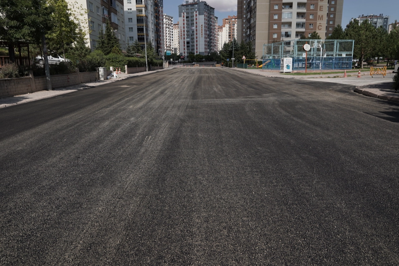 Kayseri Melikgazi'den asfalt mesaisi 