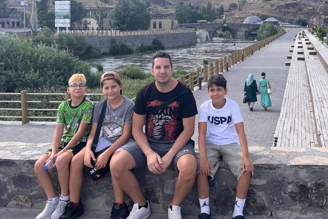 Bostanlıspor'un küçük muaythai sporcuları Kars'ta 