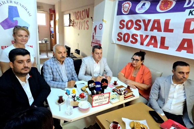 CHP Milletvekilleri ve Emekli-Sen’den emeklilere destek 