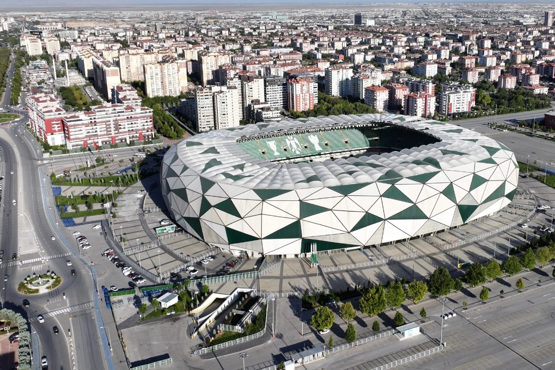 Konya Stadyumu Türkiye-İspanya maçına hazırlanıyor 