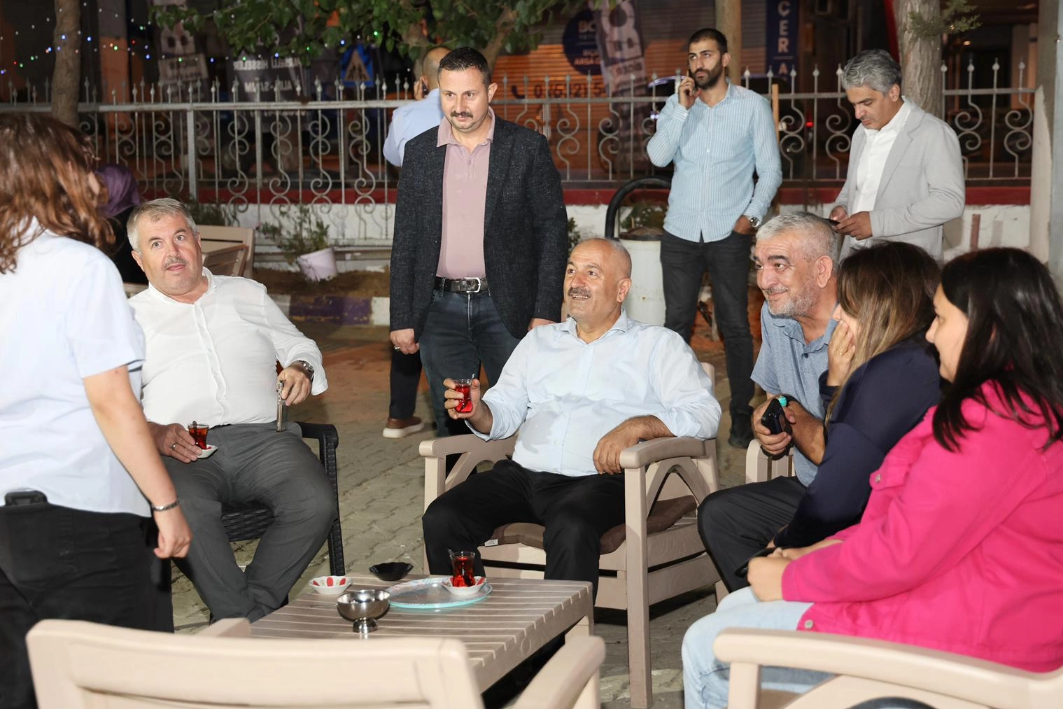 Başkan Büyükgöz Mollafenarili vatandaşlarla çay sohbetinde buluştu 