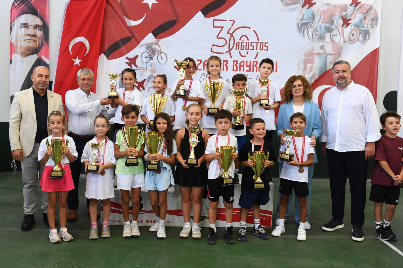 Bursa Osmangazi'de minik raketlerin kupa heyecanı 