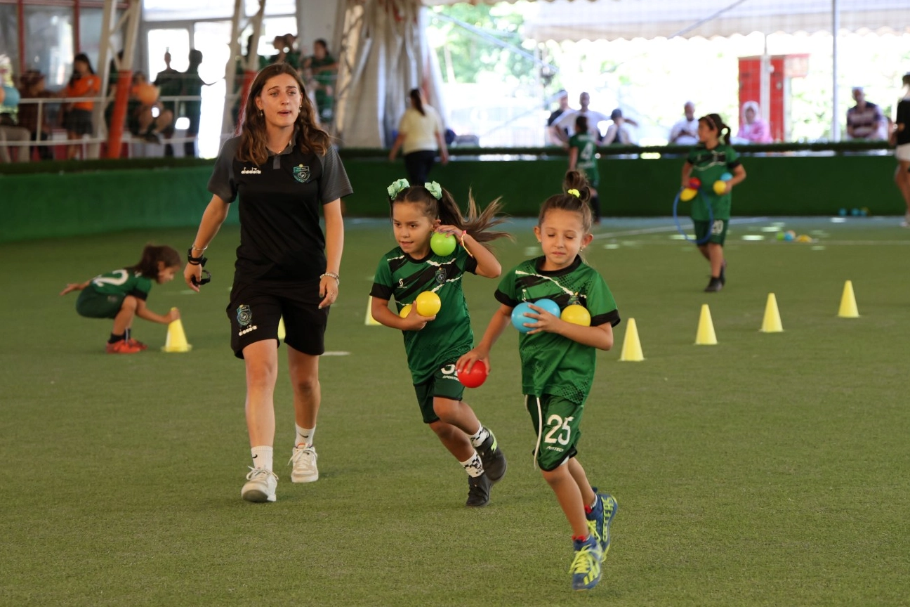 Kocaeli’de kadın futboluna anlamlı destek 