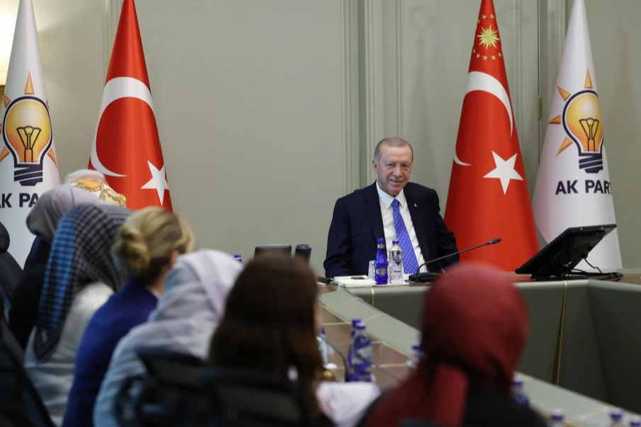 Cumhurbaşkanı Erdoğan, AK Partili kadın belediye başkanlarıyla buluştu 